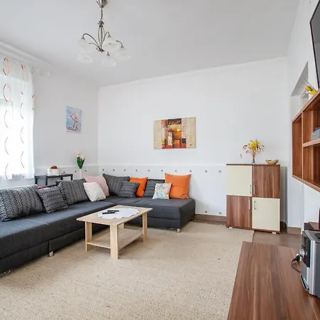 דירה Olivia House