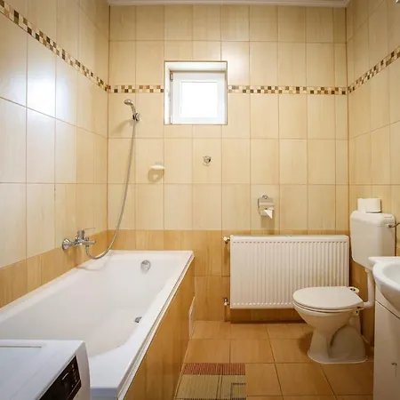 דירה Olivia House